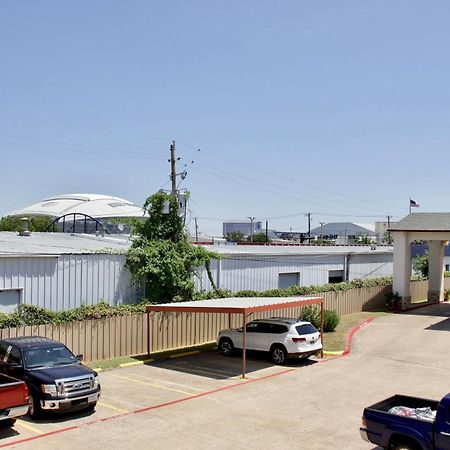 Executive Inn Of Arlington, Near At&T Stadium Εξωτερικό φωτογραφία