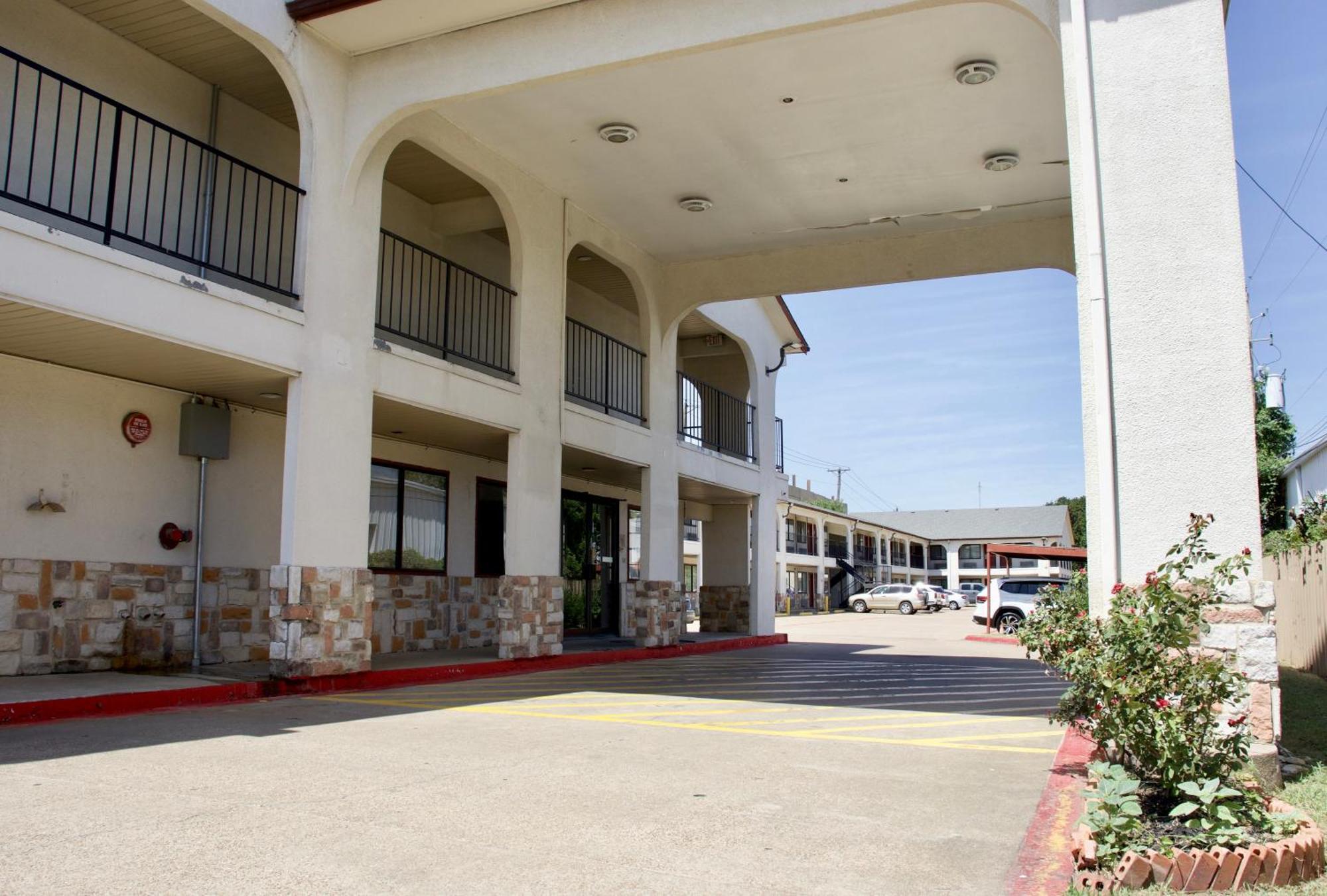 Executive Inn Of Arlington, Near At&T Stadium Εξωτερικό φωτογραφία