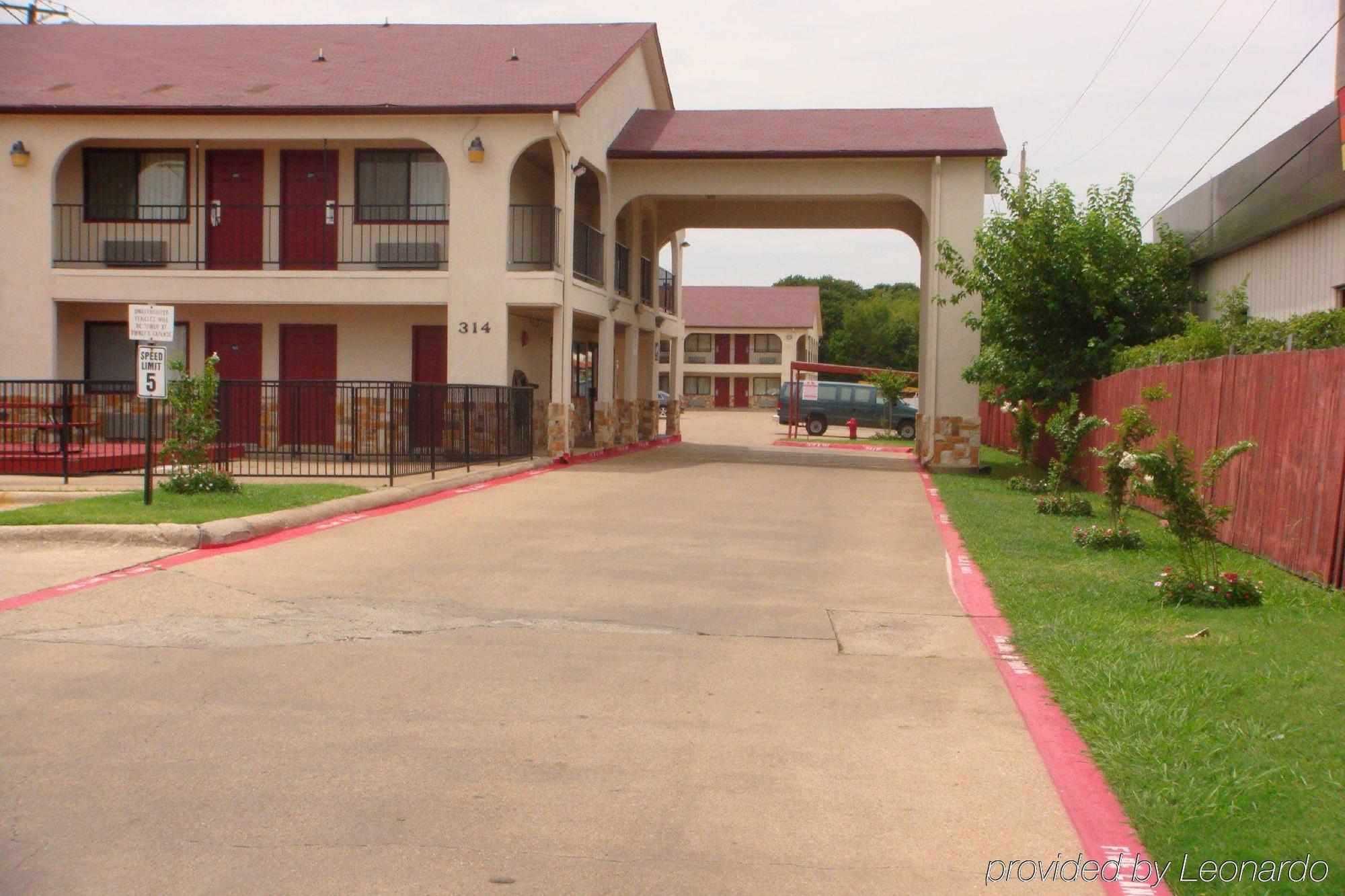 Executive Inn Of Arlington, Near At&T Stadium Εξωτερικό φωτογραφία